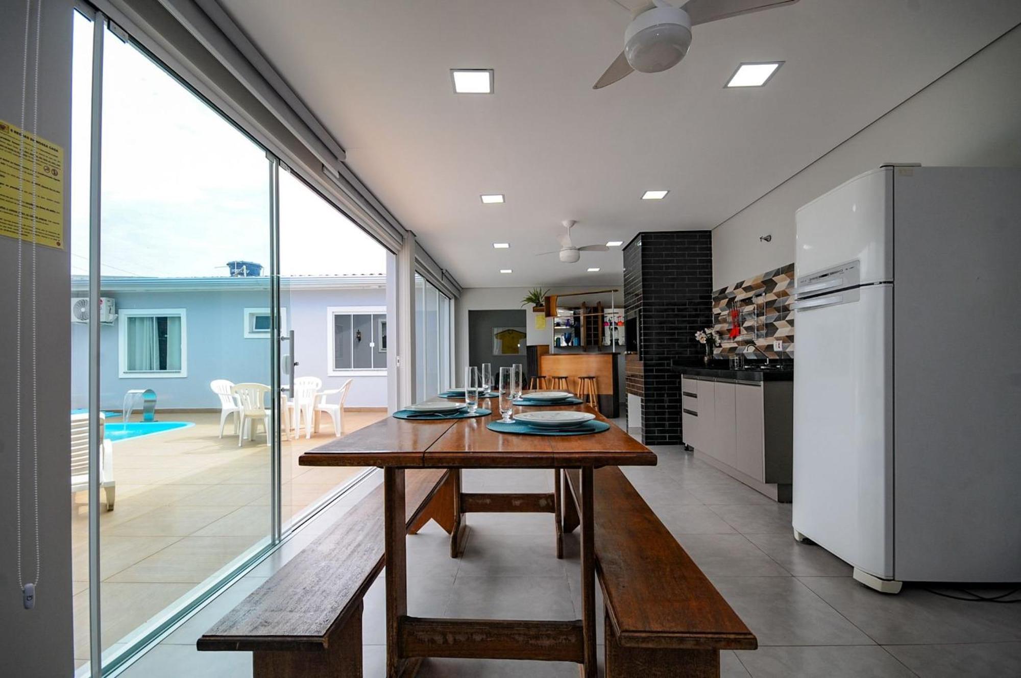 Holiday home 10 Hospedes - Piscina Agua Salgada - Cozinha Gourmet - 4 Quartos - 3 Banheiros - 2,1 Km Do Cataratas Jl Shopping